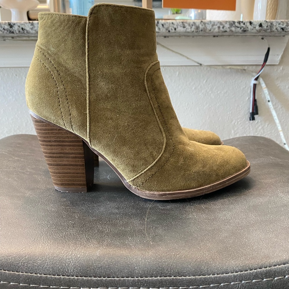 6 Suede olive green booties
